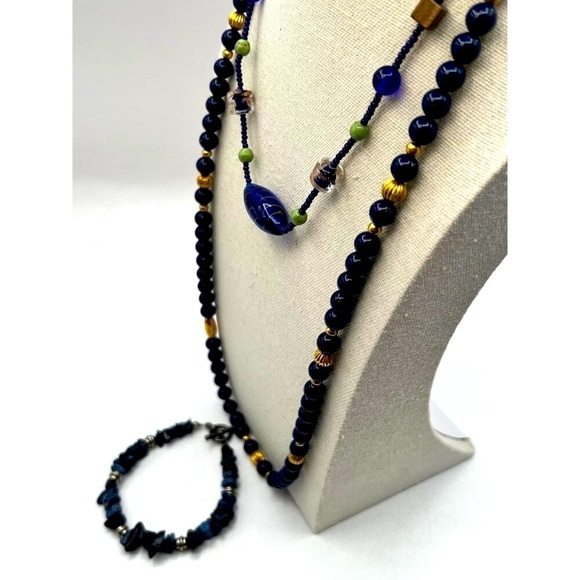 Vintage Bohemian Style Blue Beaded Necklace & Bracelet Set.  A10 - Picture 7 of 11